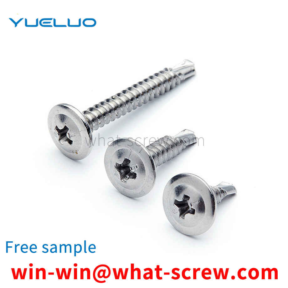 Production of large flat head drill Phillips screws