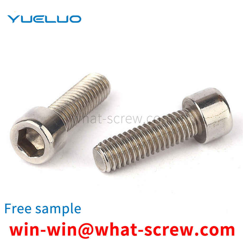 Cylinder head screws