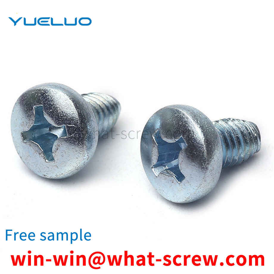 Triangular pan head bolt