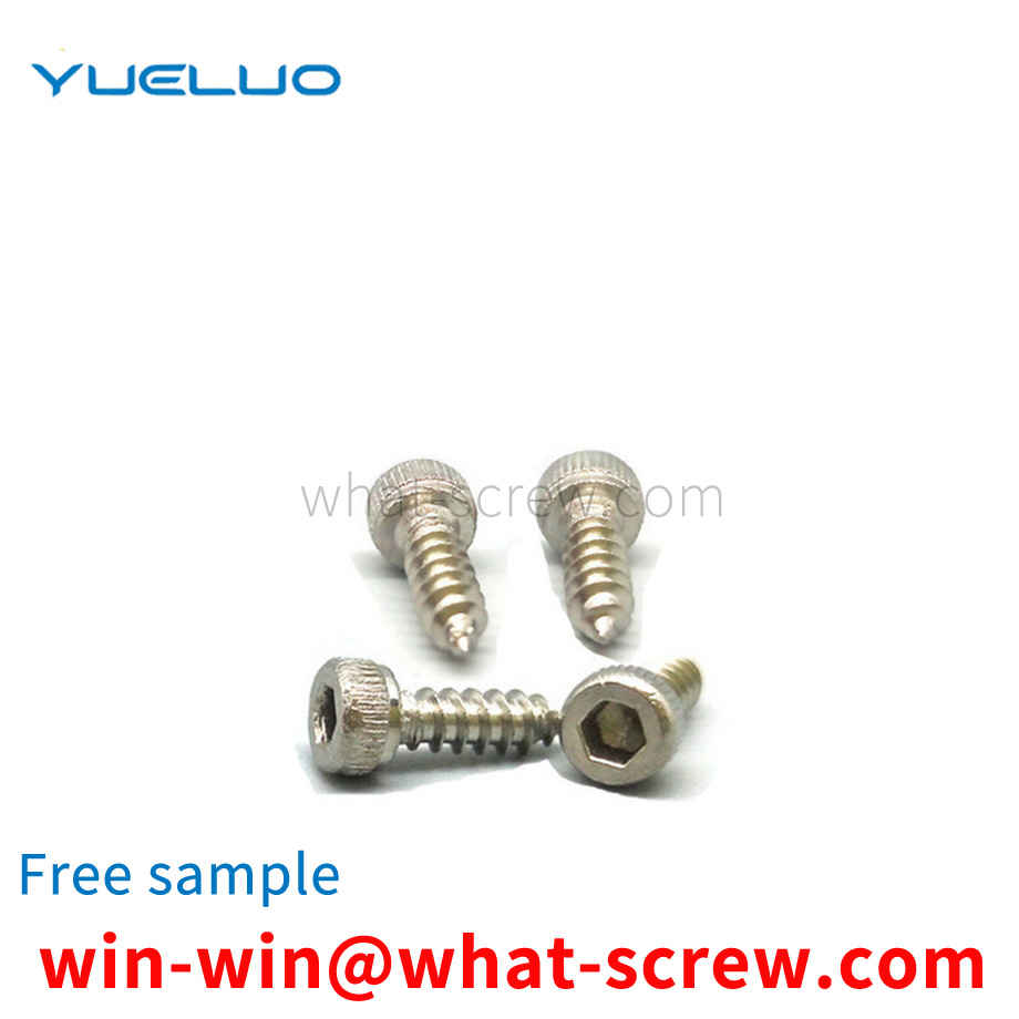 Cylinder head screw