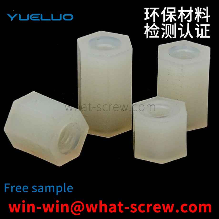 Plastic insulating support column