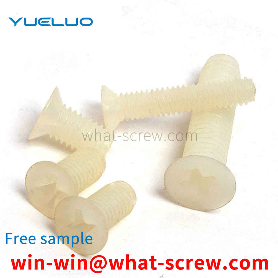 Production of countersunk head plastic screws