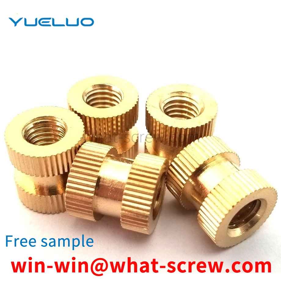 Cup head pointed tail self-tapping screw