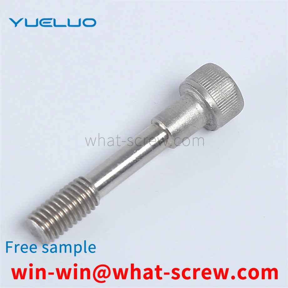 Cylinder head screw