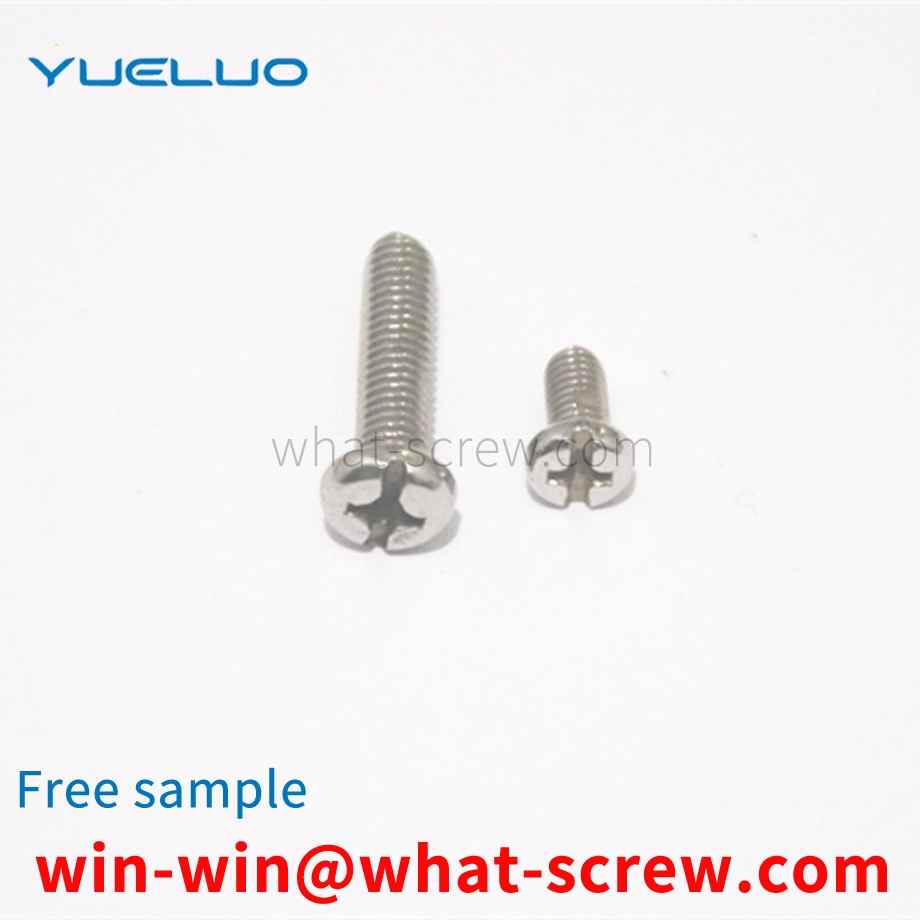 Compound slotted screw