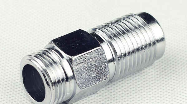 Production of 304 stainless steel plumbing fittings and non-standard fitting sizes