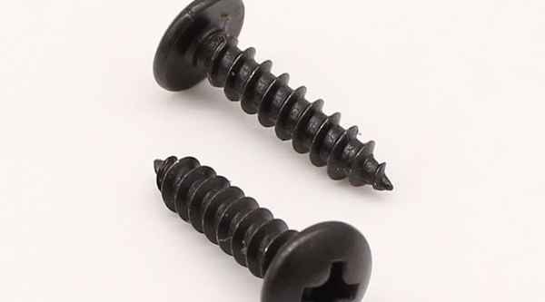 Supply black big flat head self-tapping screw big round head self-tapping screw big flat tapping