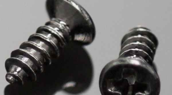 Supply half countersunk head self-tapping screw high-strength carburizing treatment surface black self-tapping screw 3/8