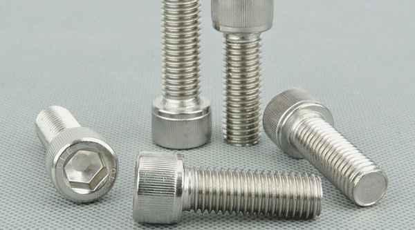 Production of 316 stainless steel cup head socket head cap screws DIN912 cylindrical head socket head cap screws 3/8