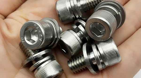 Supply 304 stainless steel cylindrical head socket head three combination screw cup head combination bolt 3/4