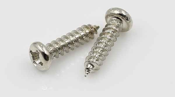 Customized Made in China Nickel-plated Cross Recessed Pan Head Self-tapping Screws 5/8