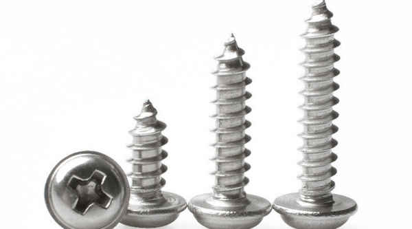 Customized 304 stainless steel pan head with pad self-tapping screw round head with pad screw 5/8